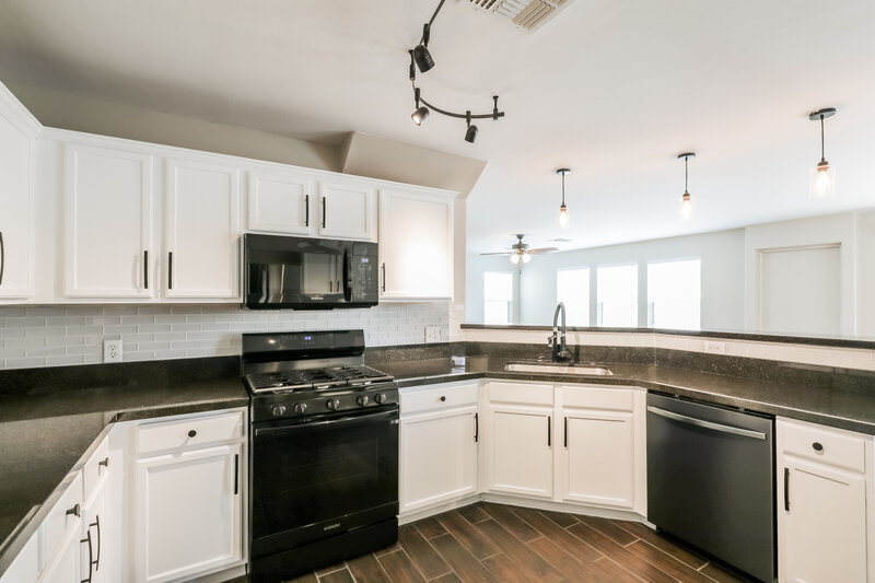 1,730/Mo, 6907 S Goshawk Dr Tucson, AZ 85756 Kitchen View 4