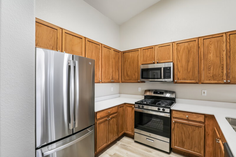 1,575/Mo, 3295 S Rainburst Pl Tucson, AZ 85713 Kitchen View 2