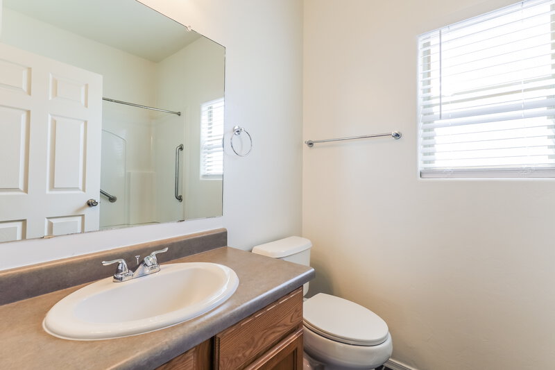 1,825/Mo, 7258 S Millers Tale Dr Tucson, AZ 85756 Bathroom View