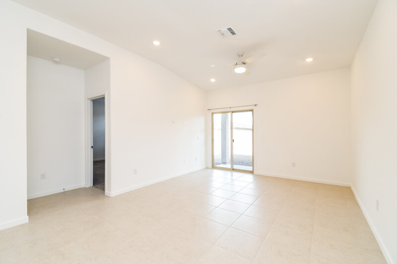 2,030/Mo, 10302 W Sumullen St Marana, AZ 85653 Living Room View