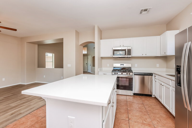 1,935/Mo, 7769 S Delia Stone Ct Tucson, AZ 85756 Kitchen View