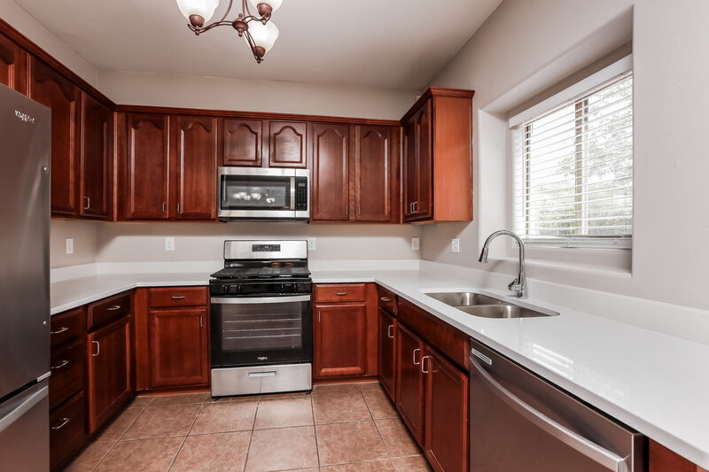 2,105/Mo, 39371 S Cinch Strap Pl Tucson, AZ 85739 Kitchen View