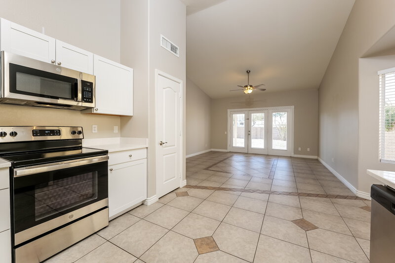 1,885/Mo, 9940 E Paseo San Bruno Tucson, AZ 85747 Kitchen View 2