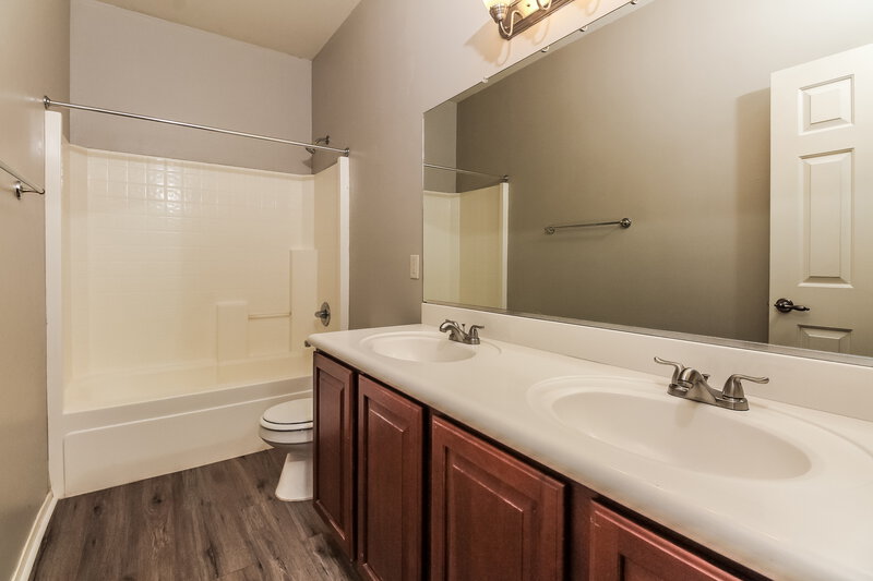 2,865/Mo, 8416 N Sand Flower Rd Tucson, AZ 85743 Bathroom View 2