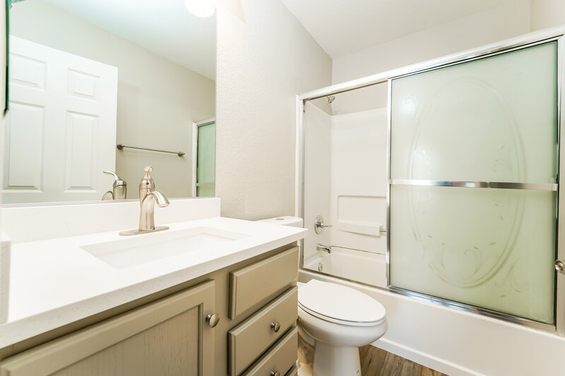 1,945/Mo, 7393 S Messala Ct Tucson, AZ 85746 Main Bathroom View