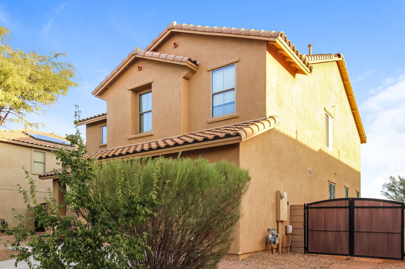 2,315/Mo, 7085 W Festival Way Tucson, AZ 85757 Front View 2