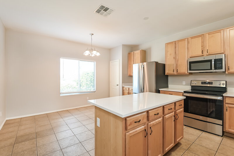 2,110/Mo, 6871 S Martlet Dr Tucson, AZ 85756 Kitchen View