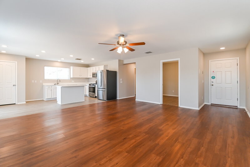 1,905/Mo, 3787 E Bright View St Tucson, AZ 85706 Living Room View 3
