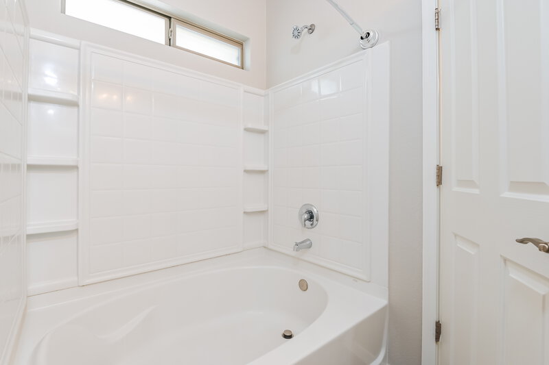 1,935/Mo, 11967 W Fontenelle Dr Marana, AZ 85653 Main Bathroom View