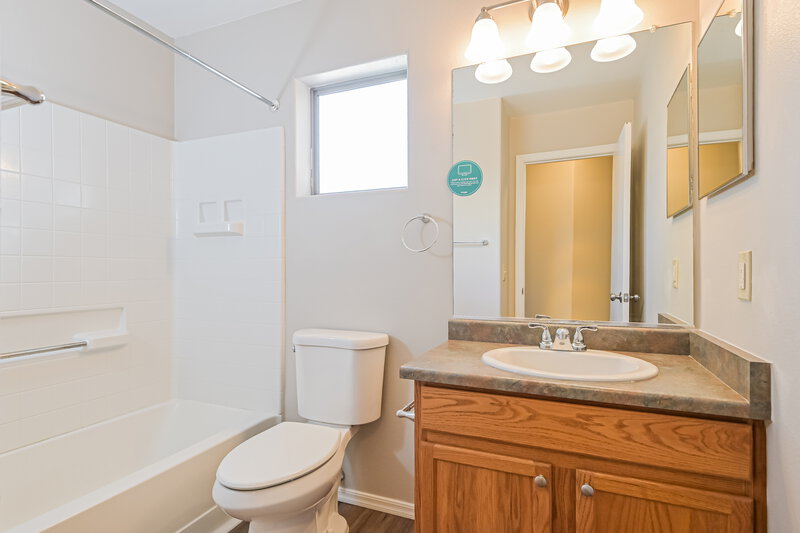 1,820/Mo, 4360 E Mesquite Desert Trail Tucson, AZ 85706 Bathroom View