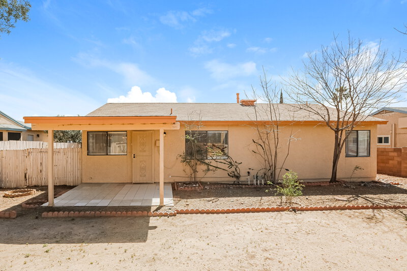 1,855/Mo, 10231 Calle Del Este Tucson, AZ 85748 Rear View