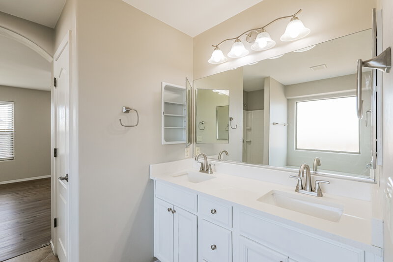 2,155/Mo, 2247 E Calle Gran Desierto Tucson, AZ 85706 Main Bathroom View 2