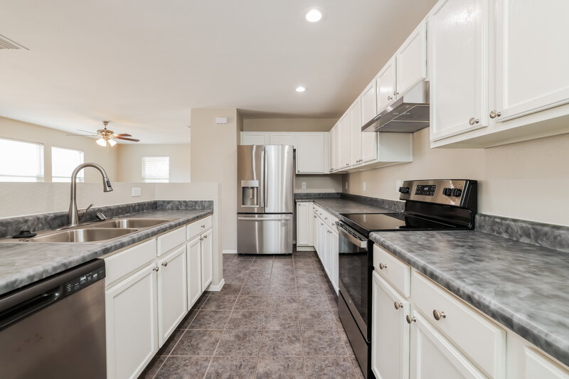 1,850/Mo, 2716 N Saramano Ln Tucson, AZ 85712 Kitchen View