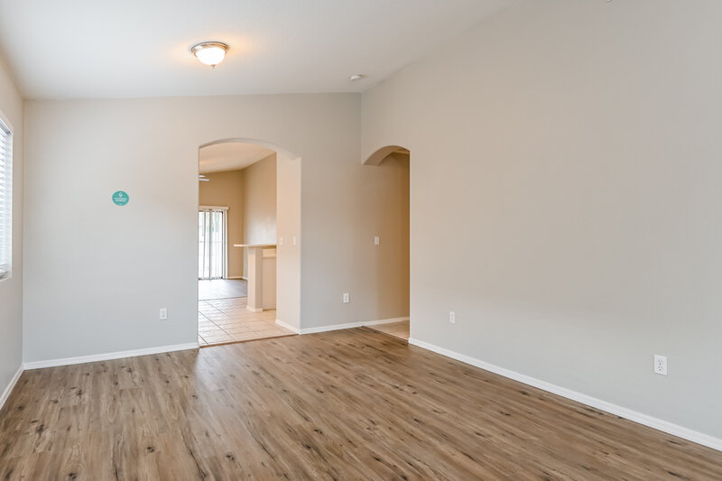 2,000/Mo, 10354 E Ravenswood St Tucson, AZ 85747 Living Room View 2