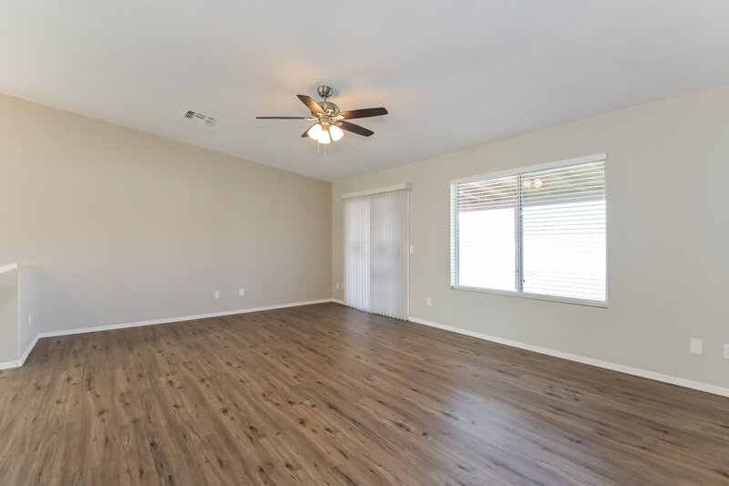 2,035/Mo, 10029 E Moonstruck Way Tucson, AZ 85747 Family Room View