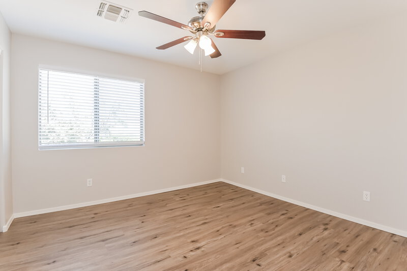 1,985/Mo, 664 W Amber Sun Dr Green Valley, AZ 85614 Main Bedroom View 2
