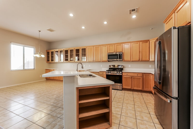 1,835/Mo, 5560 W Crystal Rain Pl Tucson, AZ 85735 Kitchen View