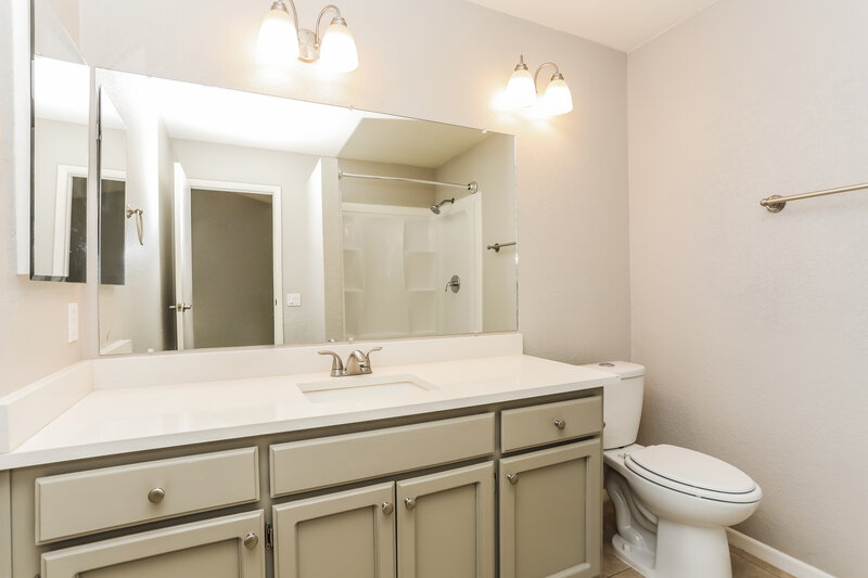 2,070/Mo, 3101 W Calle de la Bajada Tucson, AZ 85746 Main Bathroom View