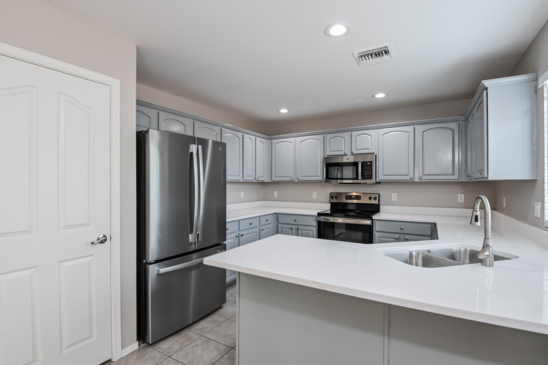 1,995/Mo, 4029 E Agate Knoll Dr Tucson, AZ 85756 Kitchen View
