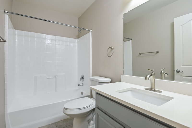 1,995/Mo, 4029 E Agate Knoll Dr Tucson, AZ 85756 Main Bathroom View