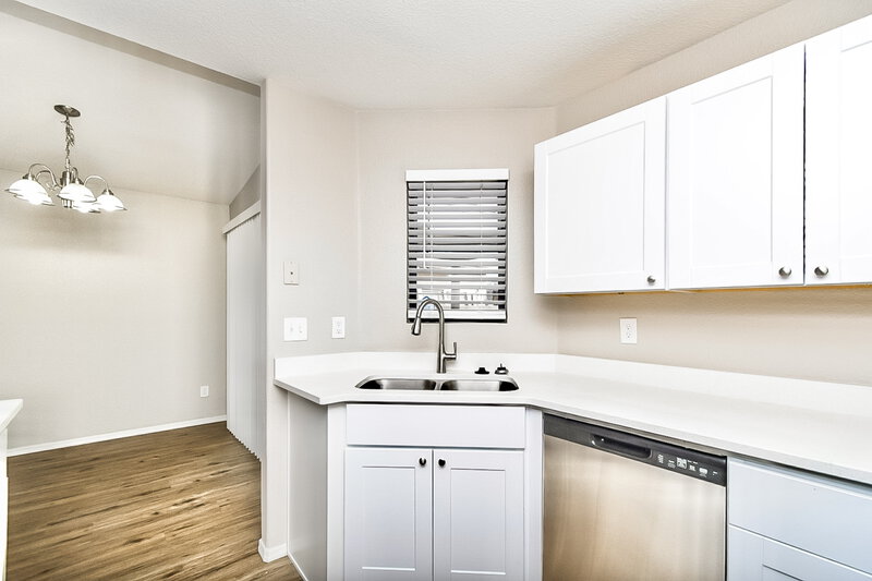 1,870/Mo, 5493 S Via Guayaquil Tucson, AZ 85706 Kitchen View 2