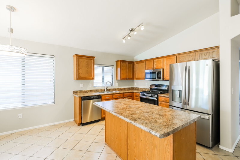 1,765/Mo, 6737 W Greenland Ct Tucson, AZ 85757 Kitchen View