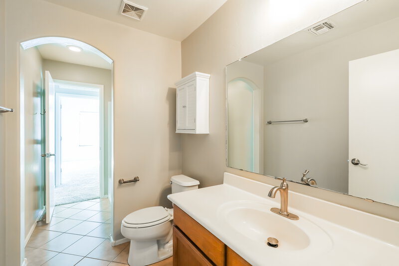 1,765/Mo, 6737 W Greenland Ct Tucson, AZ 85757 Bathroom View 2