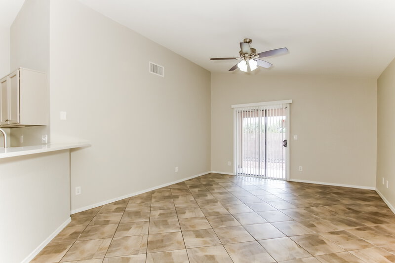 2,055/Mo, 2386 S Saint Thomas Aquinas Dr Tucson, AZ 85713 Living Room View 2
