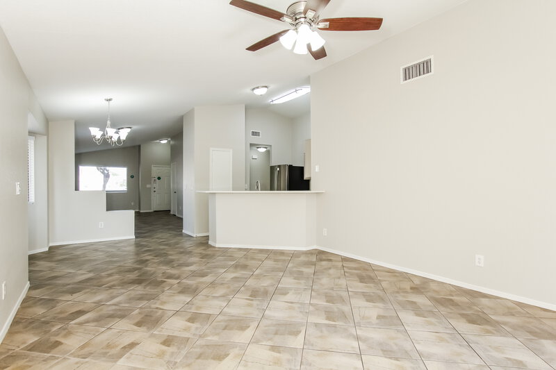 2,055/Mo, 2386 S Saint Thomas Aquinas Dr Tucson, AZ 85713 Living Room View 3