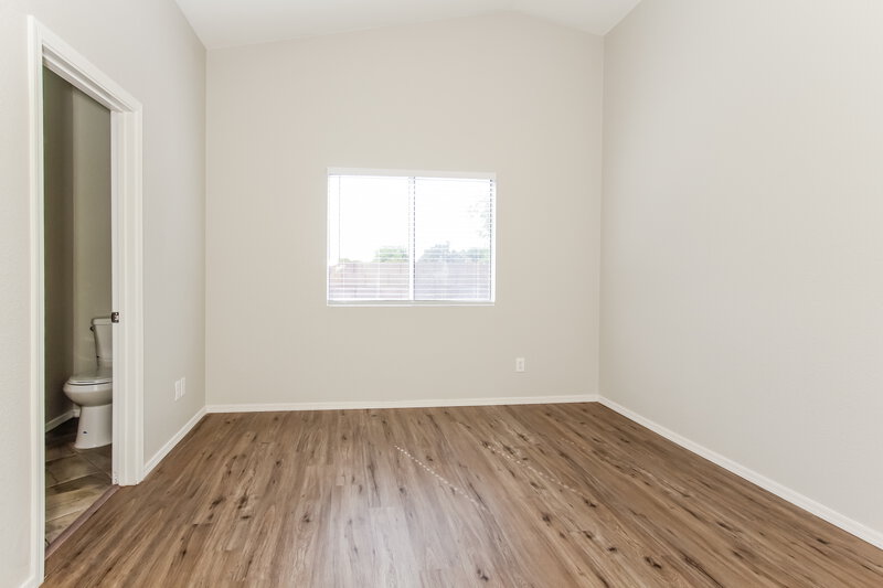 2,055/Mo, 2386 S Saint Thomas Aquinas Dr Tucson, AZ 85713 Bedroom View 4