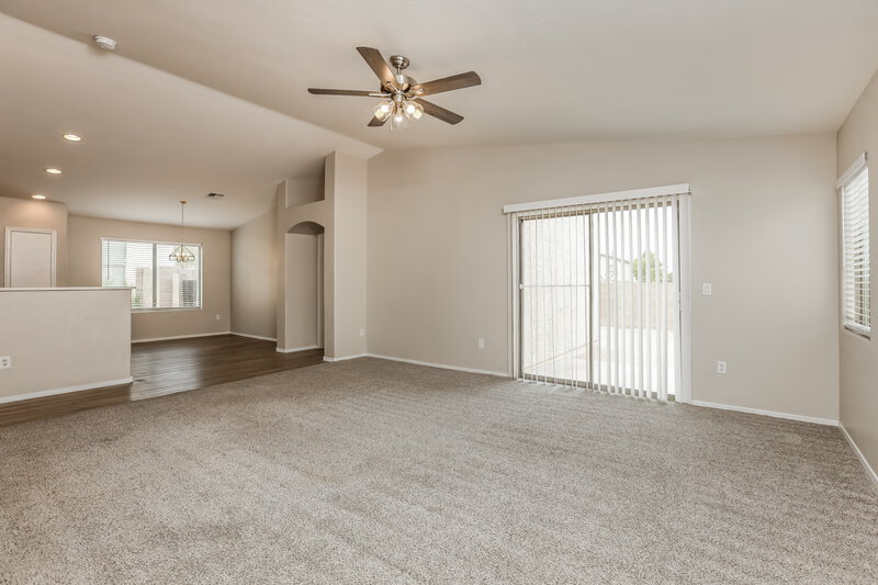 1,860/Mo, 3620 W Avenida del Mar Tucson, AZ 85746 Living Room View