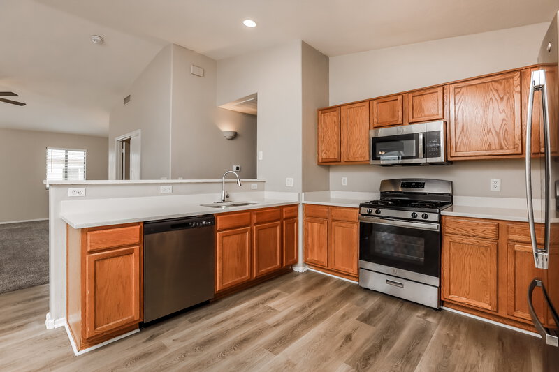 1,860/Mo, 3620 W Avenida del Mar Tucson, AZ 85746 Kitchen View