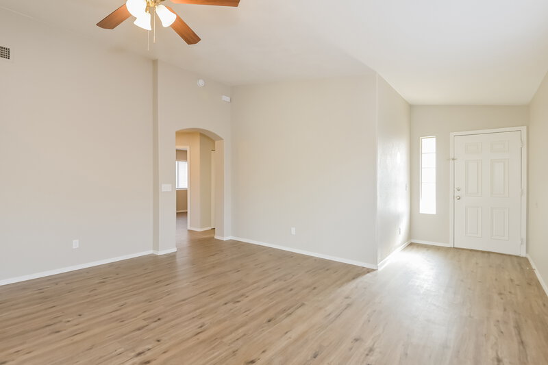 1,830/Mo, 9009 E Kinross Dr Tucson, AZ 85730 Living Room View 3