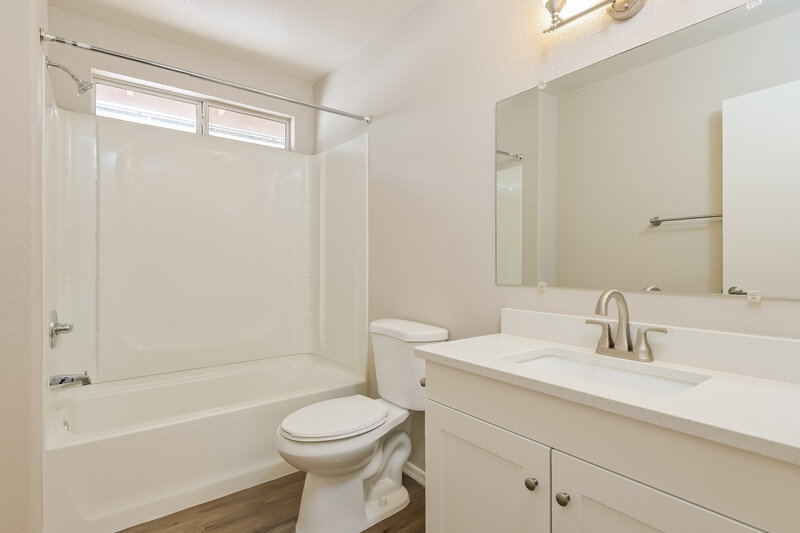 1,830/Mo, 9009 E Kinross Dr Tucson, AZ 85730 Main Bathroom View