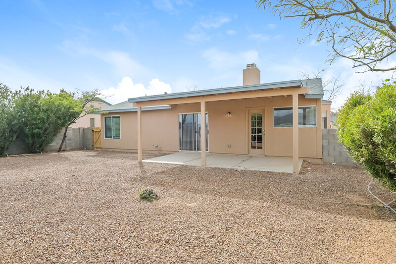 1,790/Mo, 8829 E Eagle Creek Dr Tucson, AZ 85730 Rear View