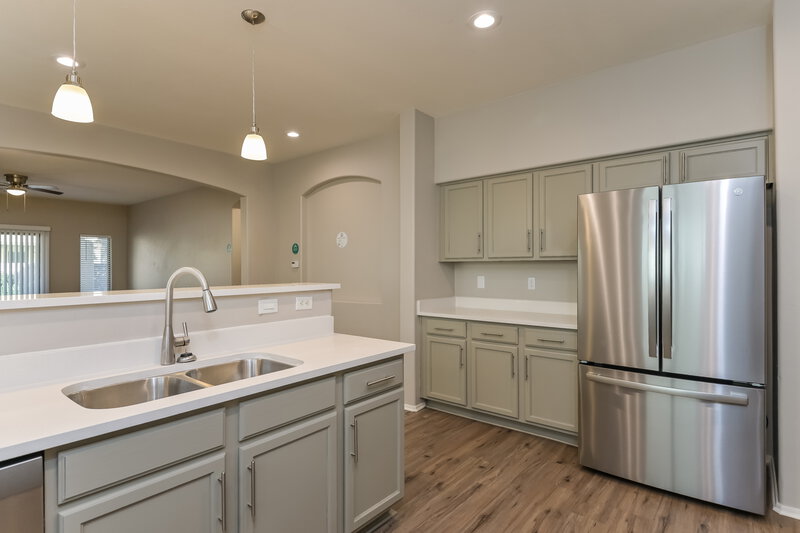 1,840/Mo, 405 E Placita Nodo Sahuarita, AZ 85629 Kitchen View