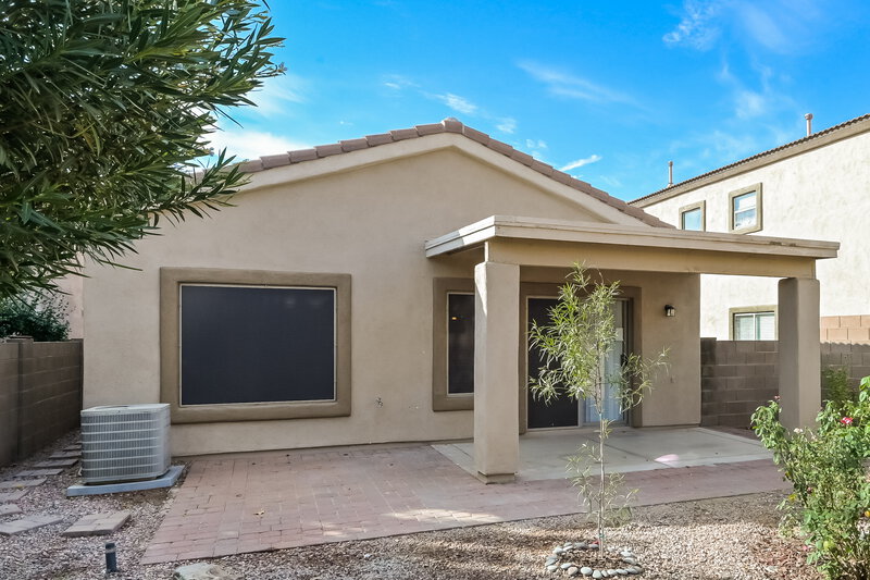 1,840/Mo, 405 E Placita Nodo Sahuarita, AZ 85629 Rear View