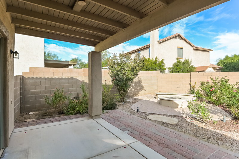 1,840/Mo, 405 E Placita Nodo Sahuarita, AZ 85629 Covered Patio View