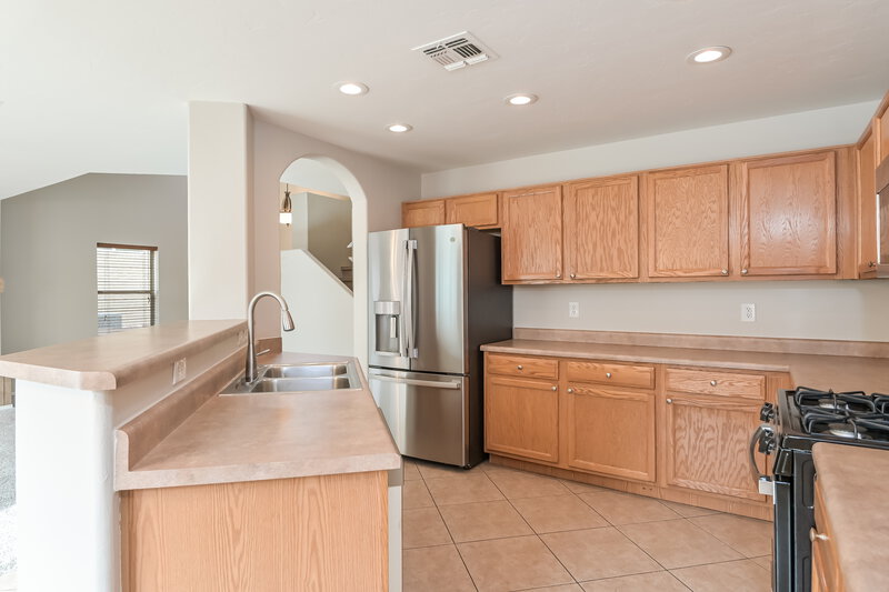 1,950/Mo, 641 W Emerald Key Drive Green Valley, AZ 85614 Kitchen View 2