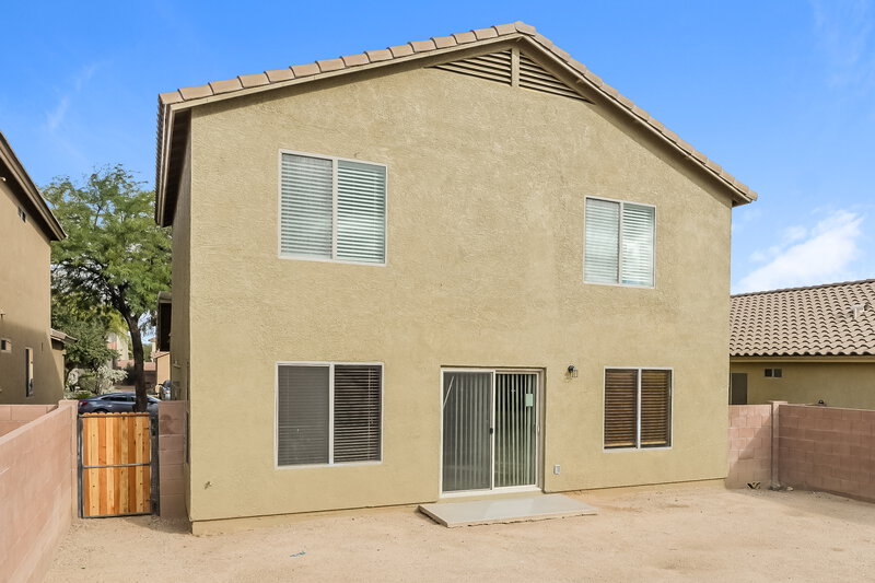 1,950/Mo, 641 W Emerald Key Drive Green Valley, AZ 85614 Rear View
