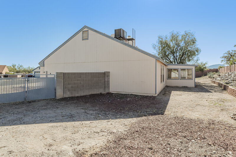 1,885/Mo, 2690 W Saddle Ranch Place Tucson, AZ 85745 Rear View
