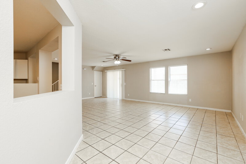 1,870/Mo, 1552 E Maryland Place Tucson, AZ 85706 Living Room View