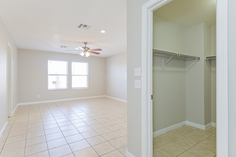 2,860/Mo, 1552 E Maryland Place Tucson, AZ 85706 Main Bedroom View