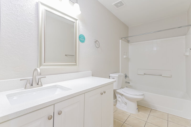 2,860/Mo, 1552 E Maryland Place Tucson, AZ 85706 Bathroom View