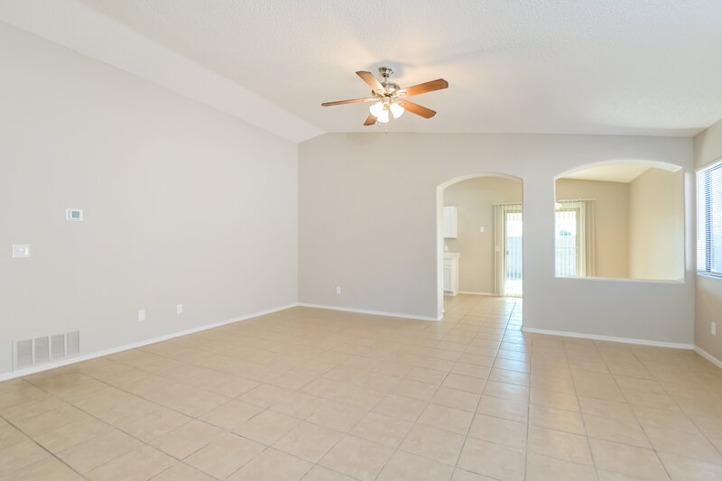 1,750/Mo, 1809 W Rue De La Montagne Tucson, AZ 85746 Living Room View 2