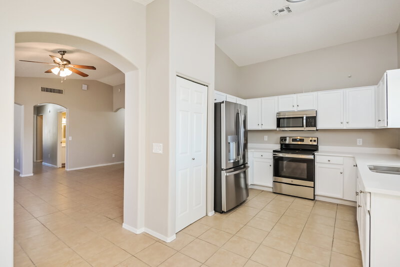 1,750/Mo, 1809 W Rue De La Montagne Tucson, AZ 85746 Dining Room View