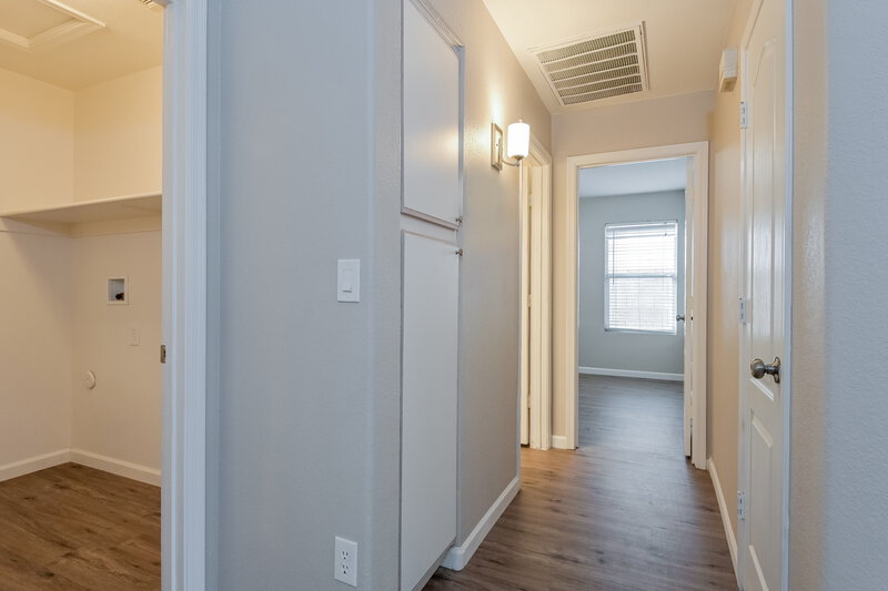 2,580/Mo, 9511 E Placita Elemental Tucson, AZ 85747 Hallway View