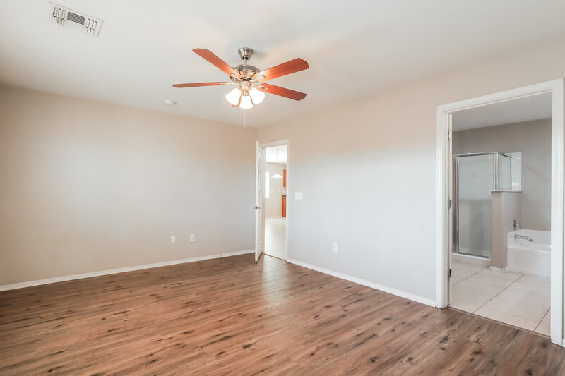 1,690/Mo, 8301 W Melanitta Dr Tucson, AZ 85757 Main Bedroom View