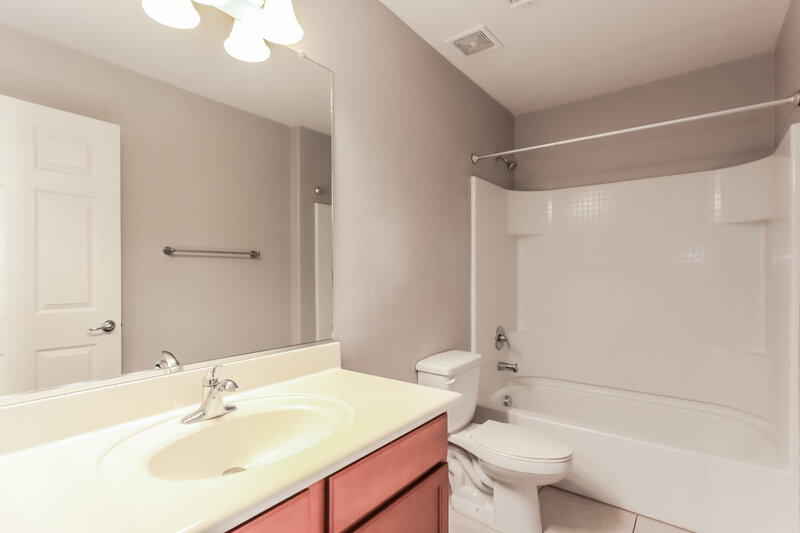 1,690/Mo, 8301 W Melanitta Dr Tucson, AZ 85757 Bathroom View