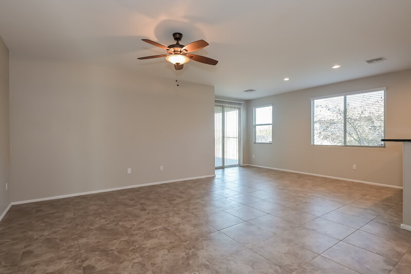 2,020/Mo, 7422 S Salt Water Dr Tucson, AZ 85757 Living Room View 2